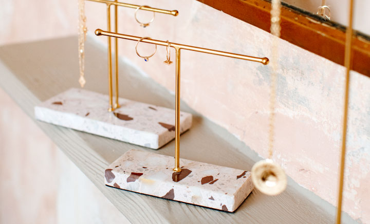 Jewellery Stands & Trinket Dishes